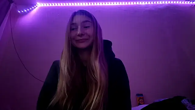 Nymera flare online show from November 18, 6:47 am