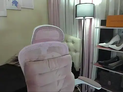 Seductive Margaux online show from October 2, 6:18 am