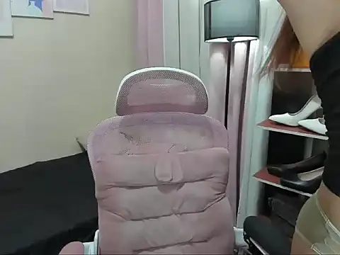 Seductive Margaux online show from October 5, 7:35 am