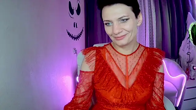 AvaSaturnian online show from October 21, 12:53 pm