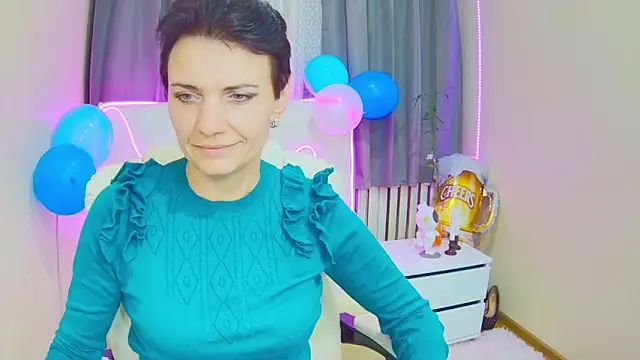 AvaSaturnian online show from September 18, 12:15 pm