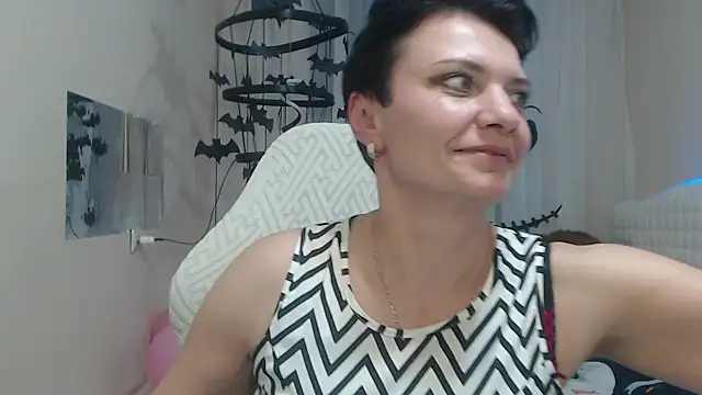 AvaSaturnian online show from October 24, 12:56 pm