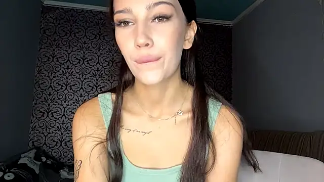 AuraJefcoat online show from October 5, 11:26 am