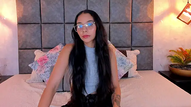 Roseaurora online show from June 18, 10:53 am