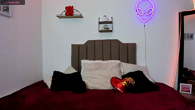 Snapshot of Elisabeth_swan chatting on September 20, 12:03 pm Elisabeth swan online show from September 20, 12:03 pm