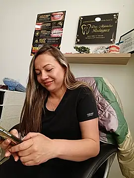 Madisson-04  online show from July 28, 5:02 pm
