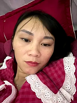 Snapshot of Almond-cute chatting on October 22, 12:54 pm Almond-cute online show from October 22, 12:54 pm