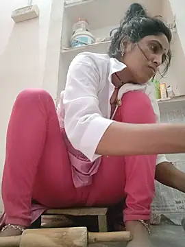LUCKY cut online show from July 28, 1:03 am