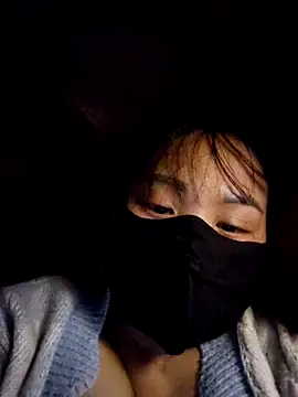 Yeszsexxy online show from December 18, 1:05 pm