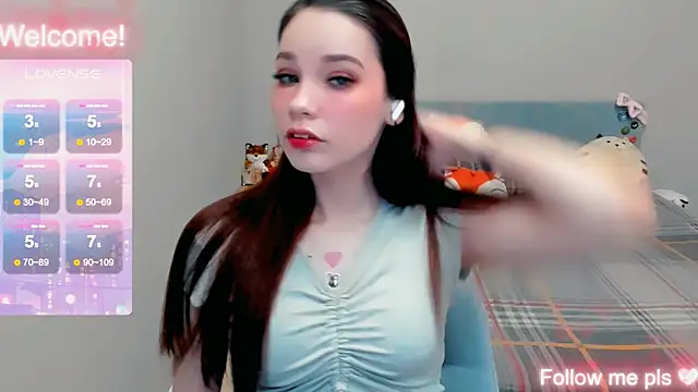 Kitten Alissa online show from December 5, 7:37 pm