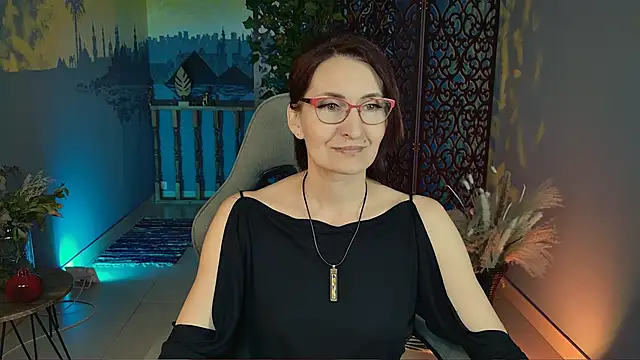 Snapshot of UnaTerra chatting on September 22, 9:41 am UnaTerra online show from September 22, 9:41 am