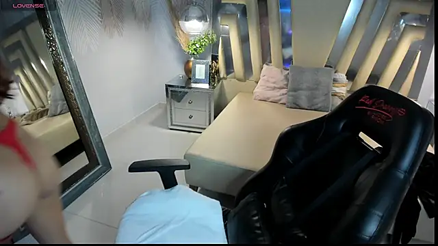 ValerySkinnyy online show from May 1, 3:43 am