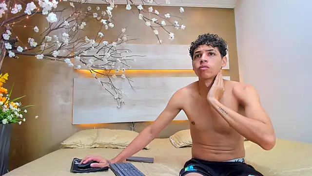 Mycandyfor You online show from September 30, 7:30 pm