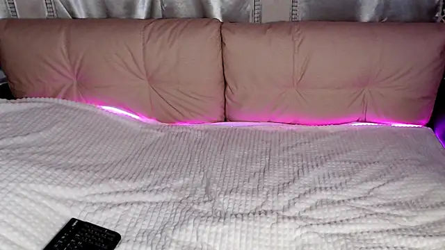 MillyBoo0 online show from April 10, 12:27 am