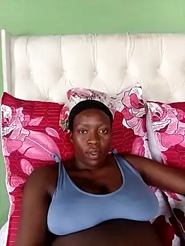 BeautyQueenX22 online show from March 12, 11:02 am