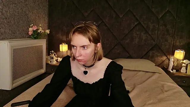 Beverly Gomes online show from June 8, 1:28 am