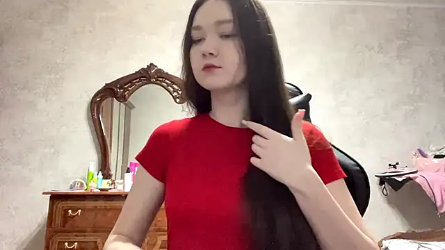 Snapshot of Pikmigirl18 chatting on October 5, 1:49 pm Pikmigirl18 online show from October 5, 1:49 pm