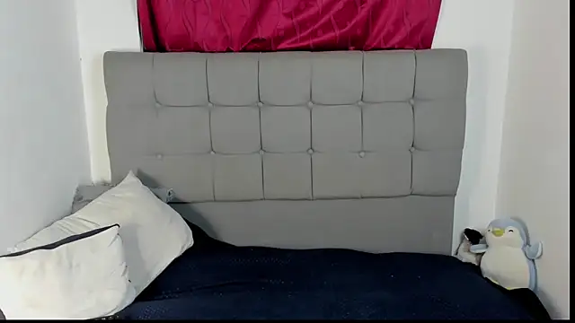 zoe bunny01 online show from June 1, 11:27 pm
