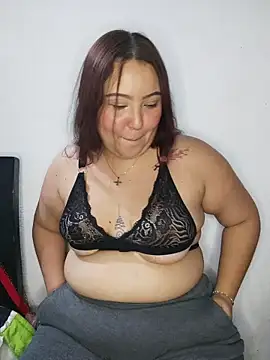 Snapshot of daniza2200 chatting on October 8, 1:54 am daniza2200 online show from October 8, 1:54 am