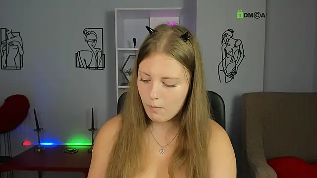 Snapshot of melani_bumm chatting on September 20, 12:25 pm melani bumm online show from September 20, 12:25 pm