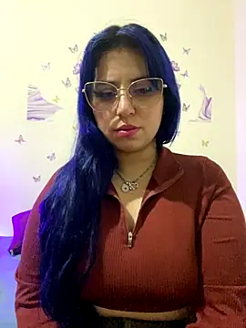 honeyviviss online show from September 10, 11:38 pm
