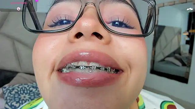 AvaScott  online show from March 16, 12:02 am