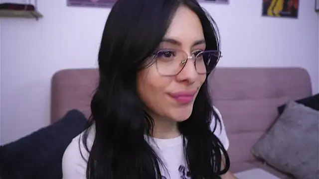 SophiieCumsx online show from June 26, 3:08 am