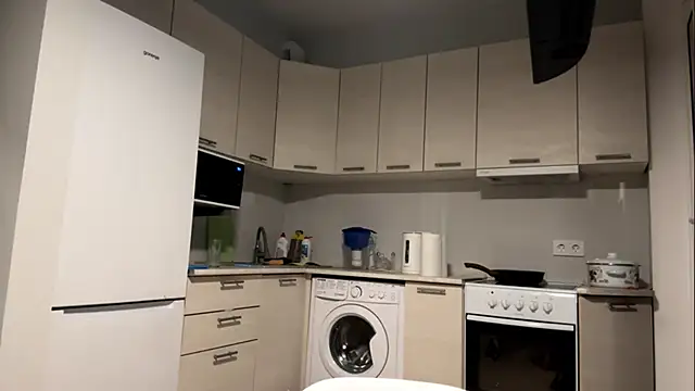 Denni Spilber online show from November 2, 3:26 pm