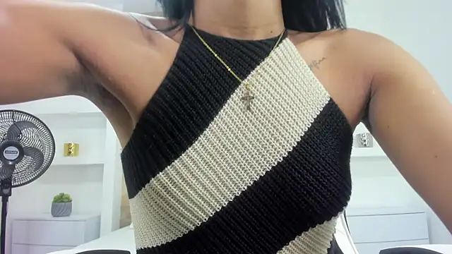 Snapshot of alanapark07 chatting on September 18, 12:04 pm alanapark07 online show from September 18, 12:04 pm