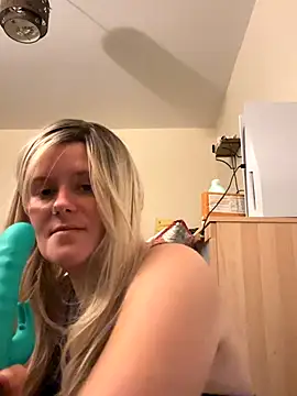 Snapshot of marialuna88 chatting on September 22, 8:51 pm marialuna88 online show from September 22, 8:51 pm