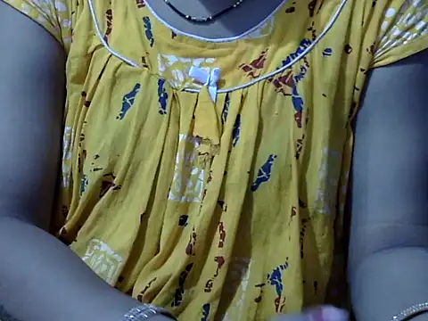 dreamgirl20262 online show from October 18, 1:47 pm