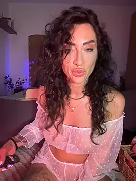 nikkaanderic online show from June 12, 9:56 pm