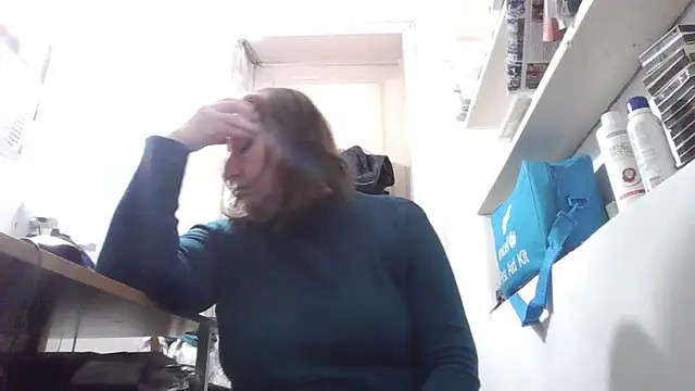 AnnaLive570 online show from February 3, 6:33 am