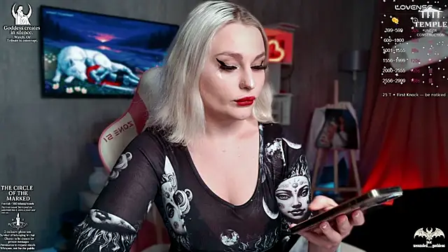 Wounded Goddess  online show from November 25, 3:03 pm