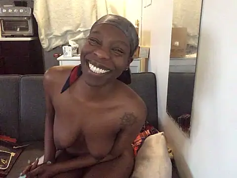 littyleesh1 online show from December 18, 8:02 pm