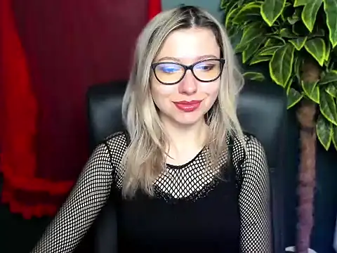 loveHeidi online show from May 4, 6:28 am