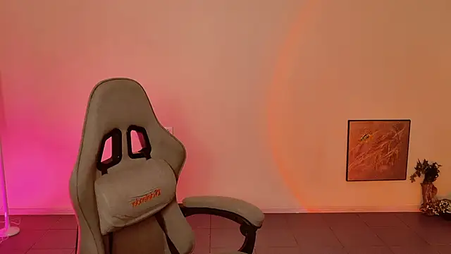 Yoka paradoXXX online show from January 14, 9:14 am