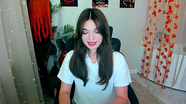 Snapshot of DivineAmour chatting on October 16, 12:30 pm DivineAmour online show from October 16, 12:30 pm