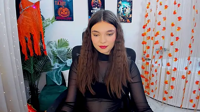 Snapshot of DivineAmour chatting on October 10, 12:32 pm DivineAmour online show from October 10, 12:32 pm