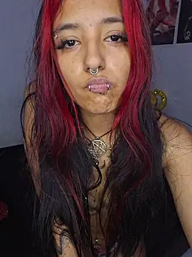 carolinerue online show from June 22, 11:13 pm