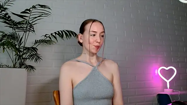 WhitePrincessLuna online show from June 19, 2:31 pm