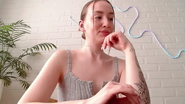 WhitePrincessLuna online show from March 16, 1:04 pm