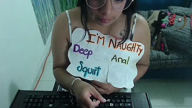 Snapshot of Cristalfire_69 chatting on October 1, 2:22 pm Cristalfire 69 online show from October 1, 2:22 pm