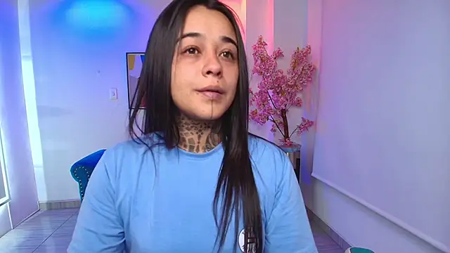 Black roseee online show from June 5, 3:43 am