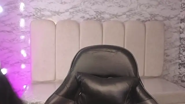 Snapshot of kataleya_t chatting on September 24, 3:27 am kataleya t online show from September 24, 3:27 am