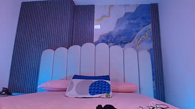 abbyrouss  online show from July 22, 3:18 am