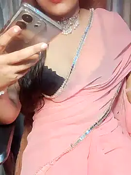 Snapshot of tanvi_001 chatting on September 22, 8:02 am tanvi 001 online show from September 22, 8:02 am
