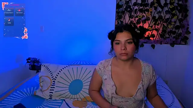 kylietimothee online show from October 3, 6:57 pm