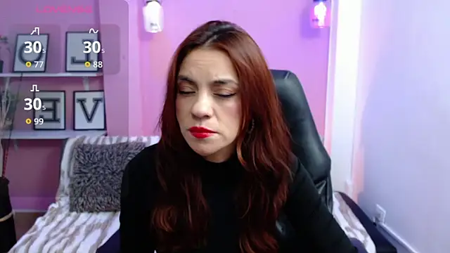 KendallWood  online show from November 30, 12:42 pm