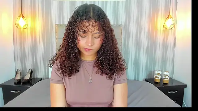 Sofiapassionne online show from June 21, 2:54 pm